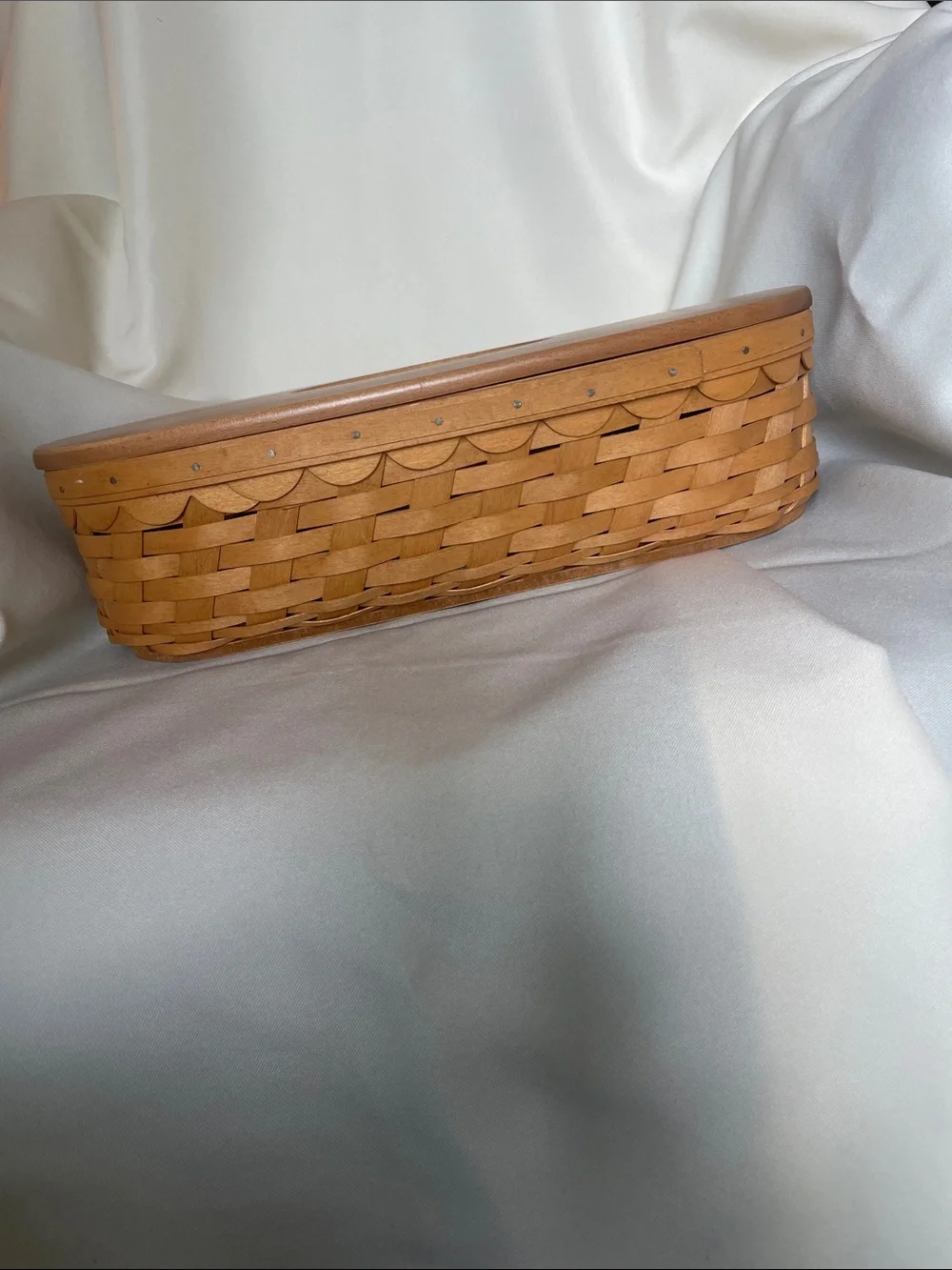 Longaberger 2006 Scalloped Boutique Basket with Protector & Lid - Like NEW
